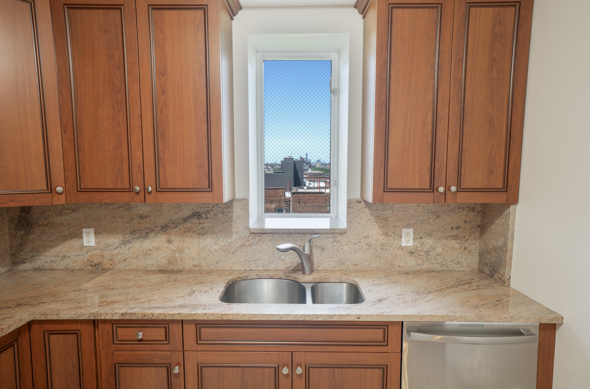 842 Ocean Parkway 8a Property Photo 4