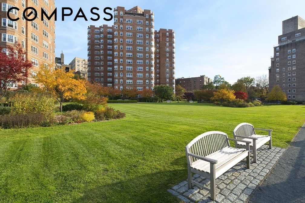 160 Cabrini Boulevard 10 Property Photo 18