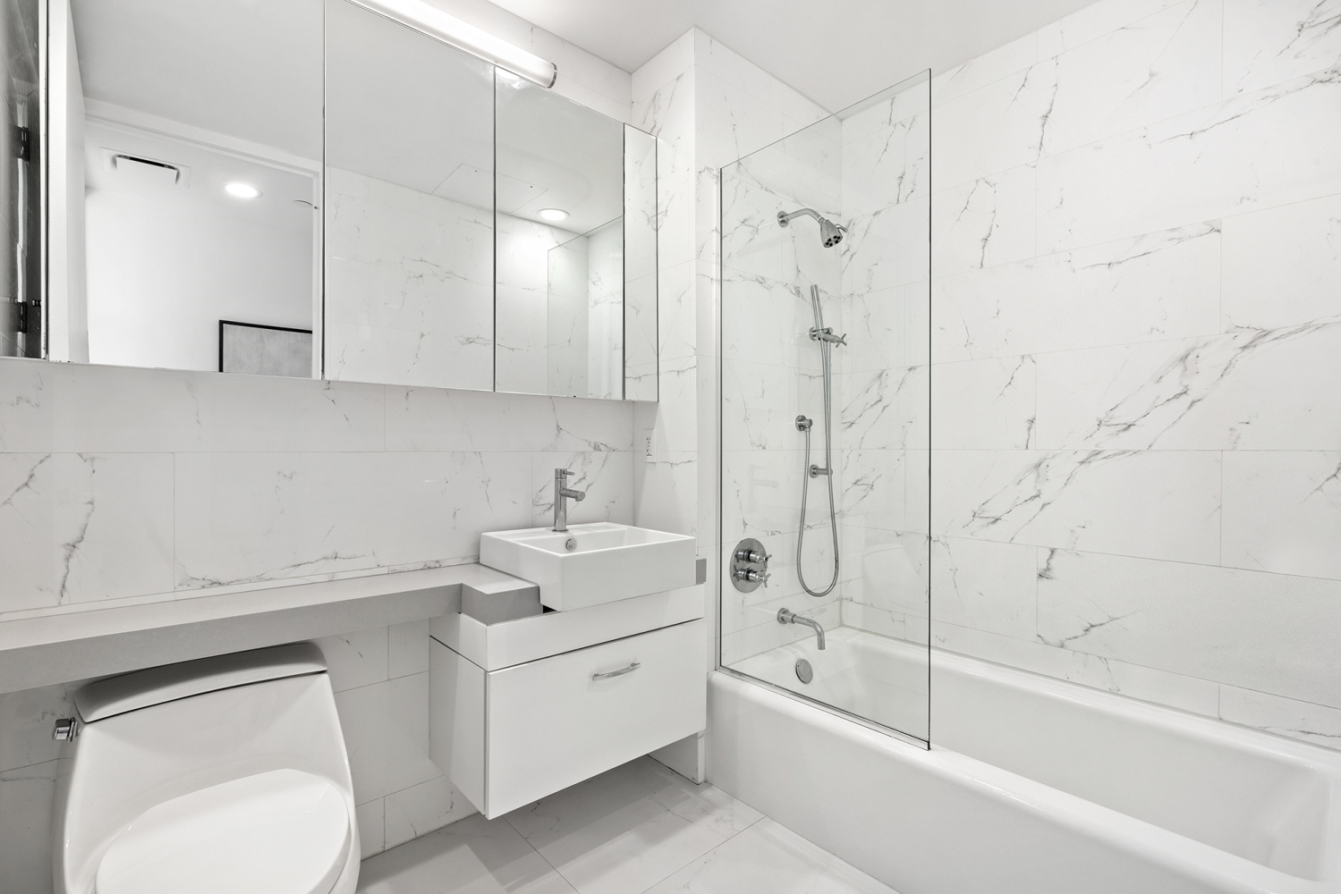 301 E 61st Street 4b Property Photo 6