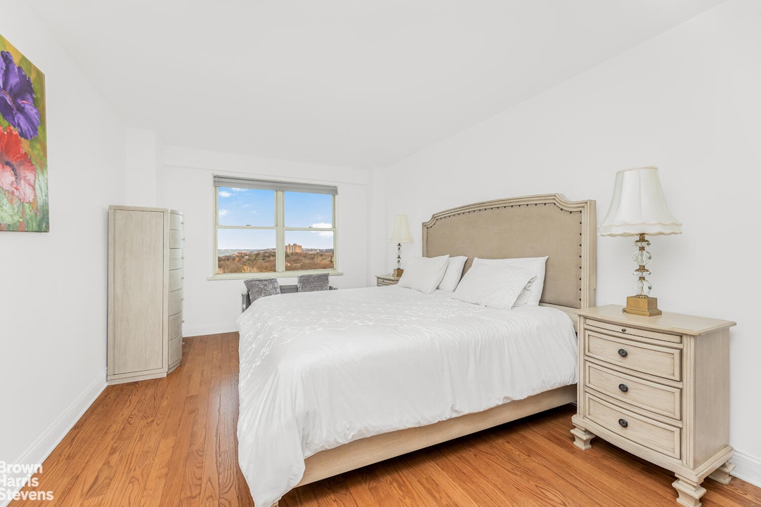 3777 Independence Avenue 14m Property Photo 5