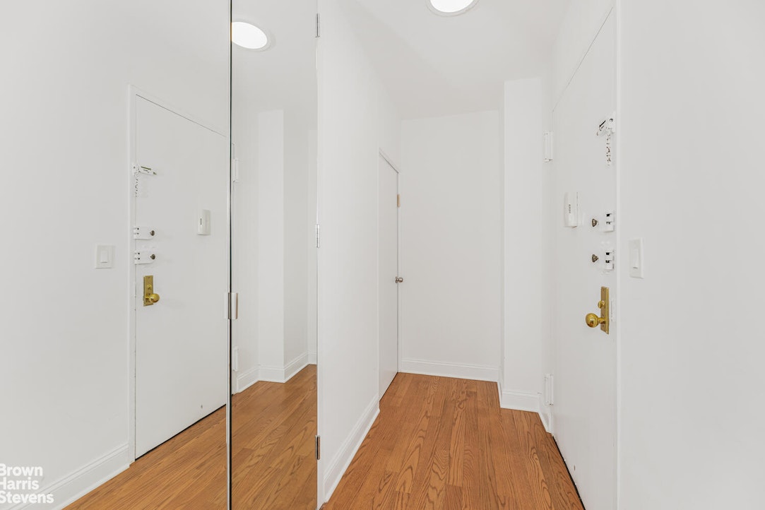 3777 Independence Avenue 14m Property Photo 12