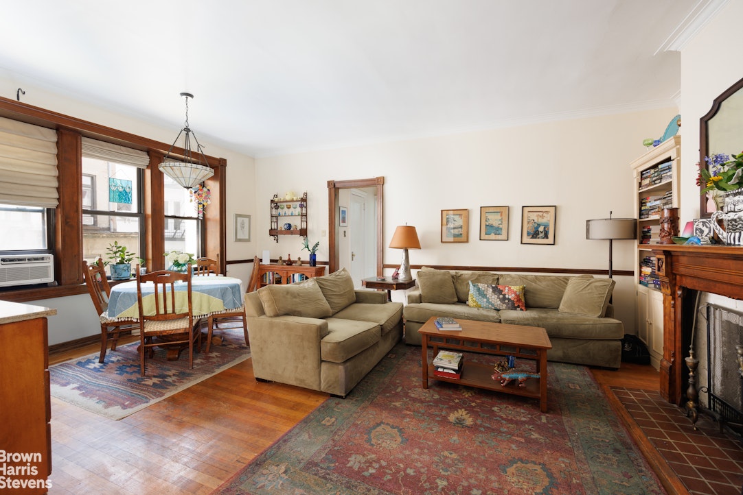 114 CLINTON Street 2A Property Photo 1