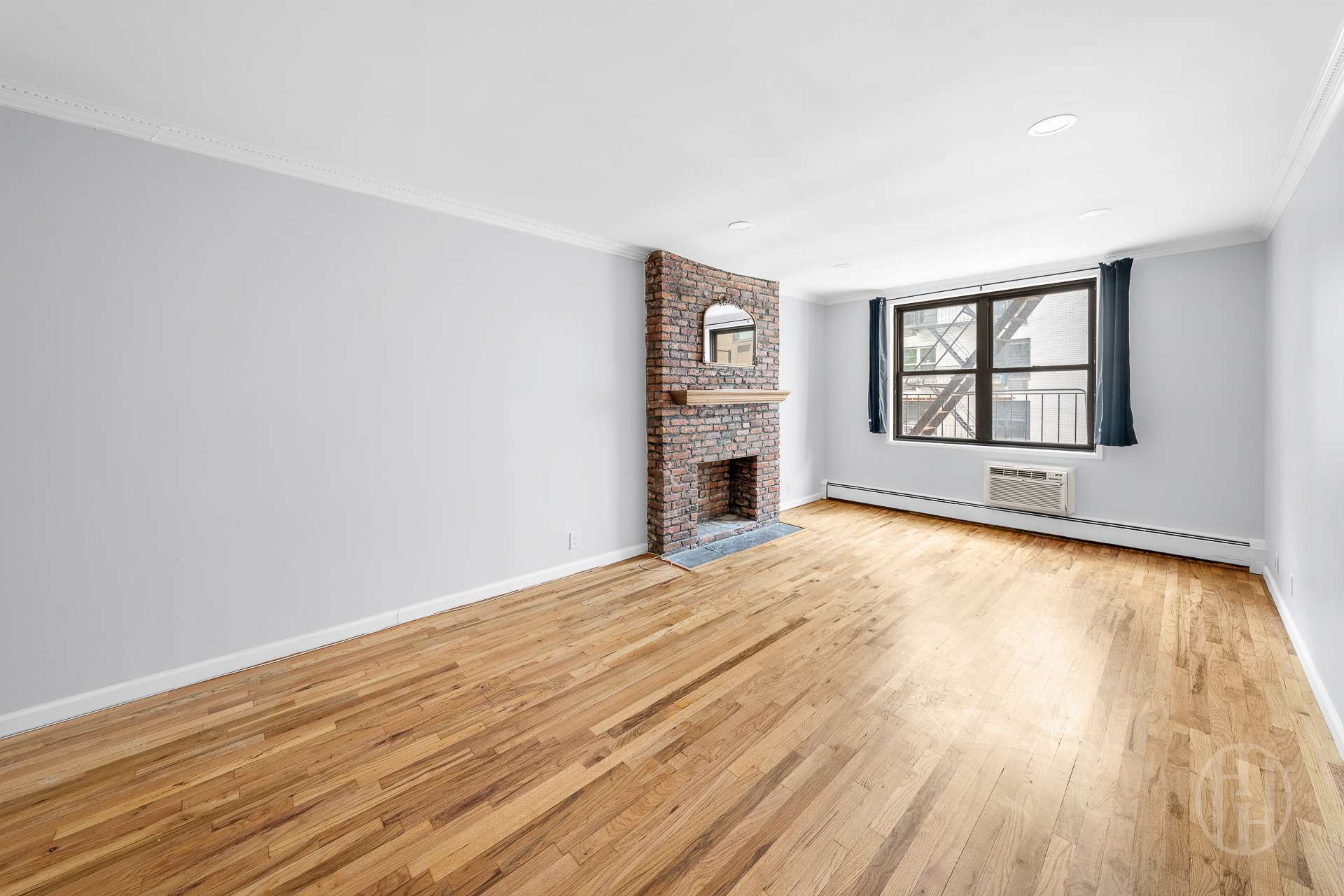229 E 29th Street 3e Property Photo 2