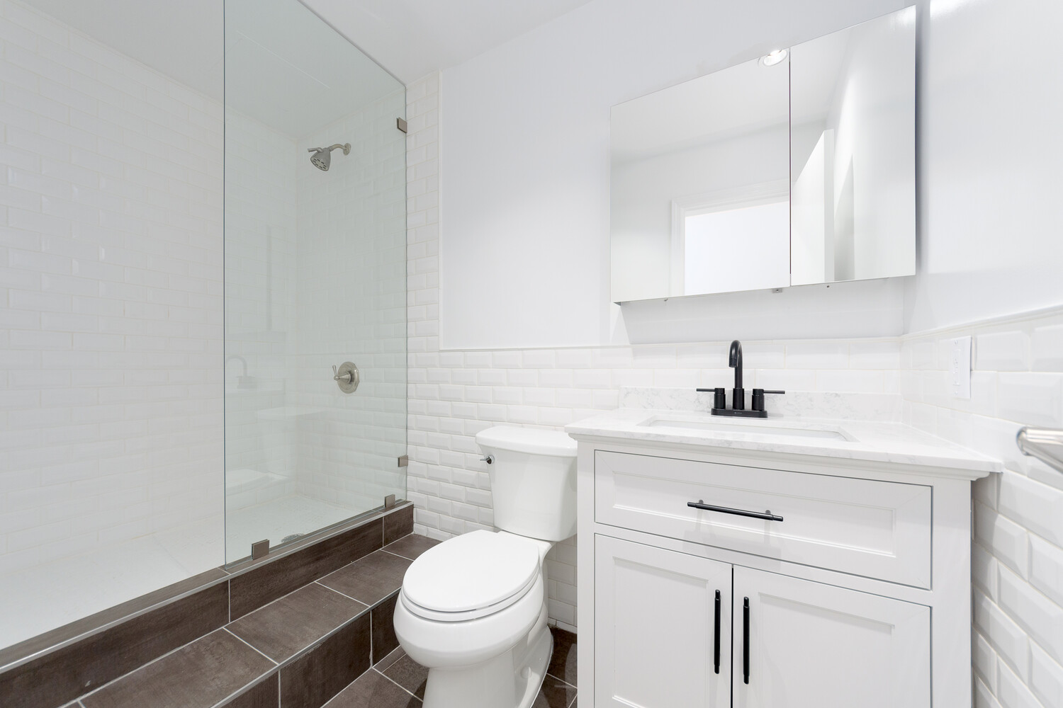 427 E 12th Street 1a Property Photo 6