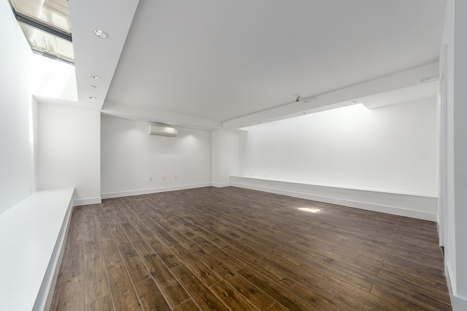 427 E 12th Street 1a Property Photo 11