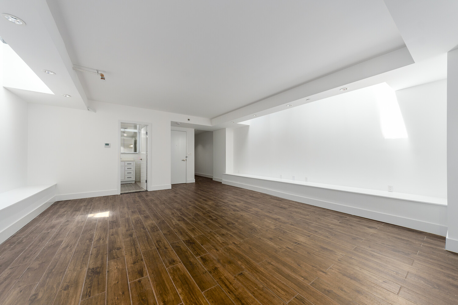 427 E 12th Street 1a Property Photo 12