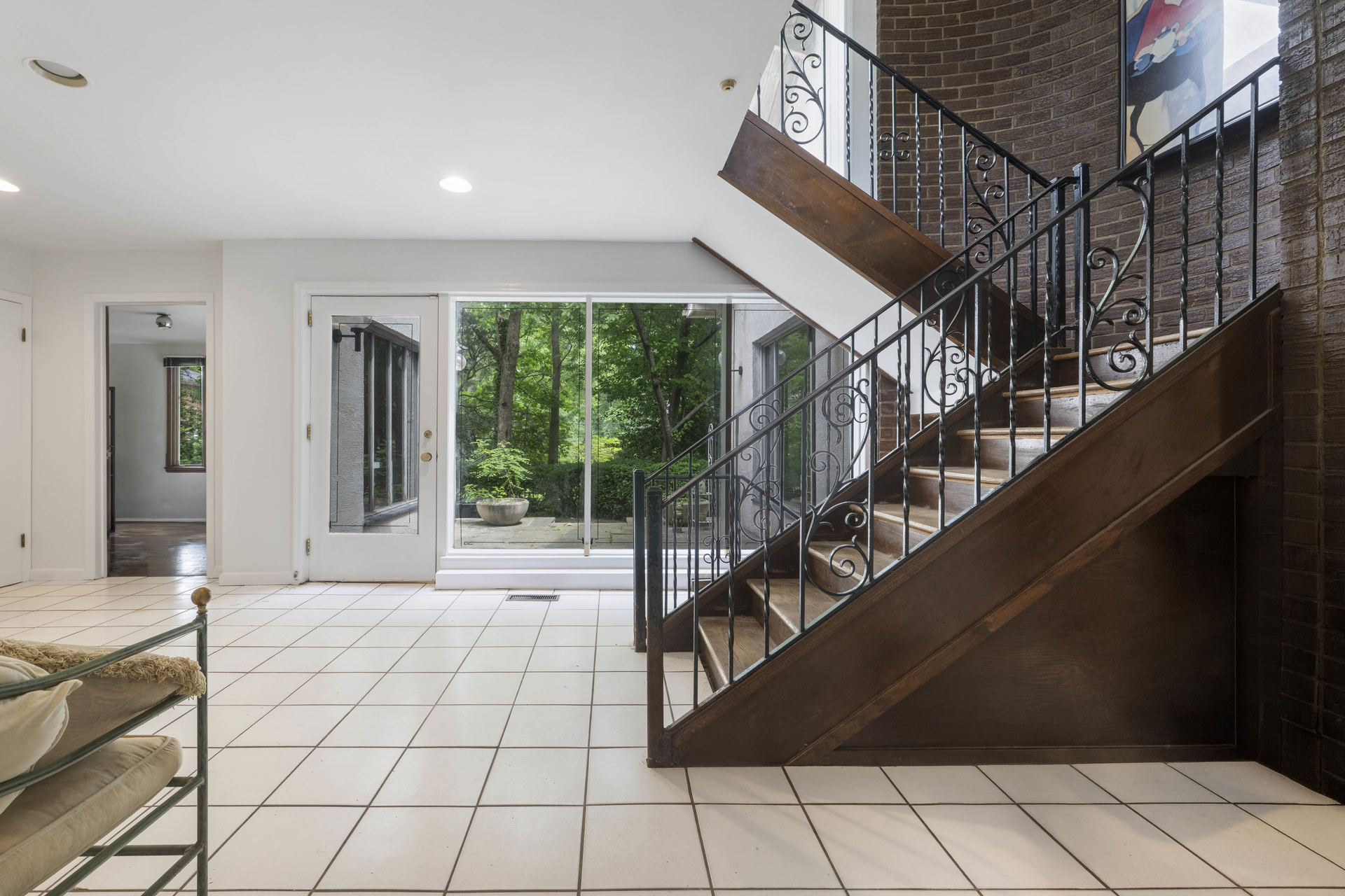 5250 Arlington Avenue Property Photo 5
