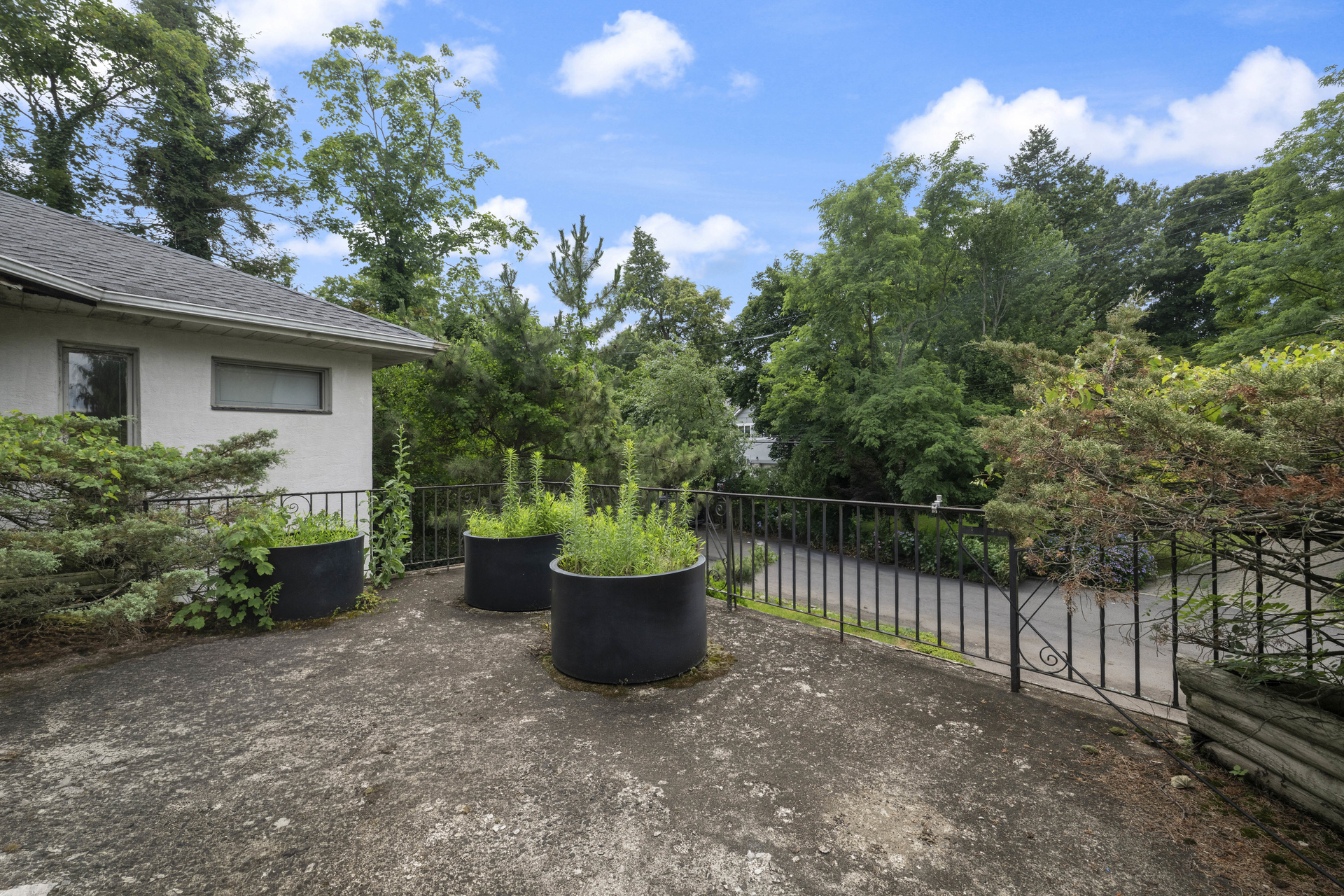 5250 Arlington Avenue Property Photo 20