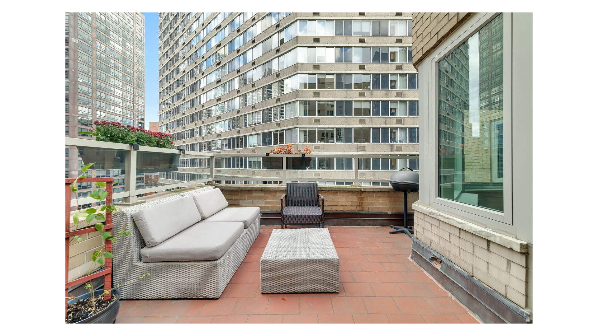 411 E 53RD Street 14B Property Photo 1