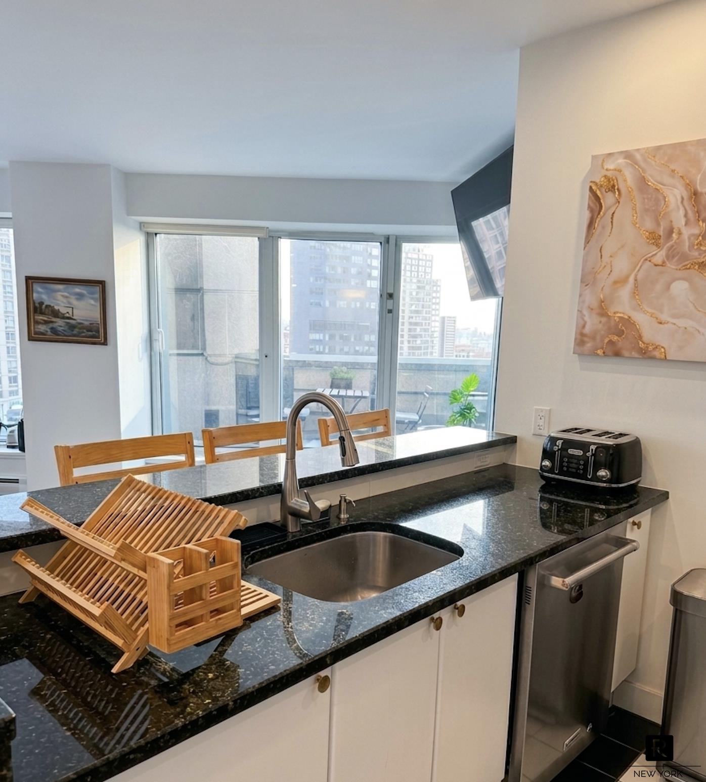 150 W 56th Street 2810 Property Photo 8