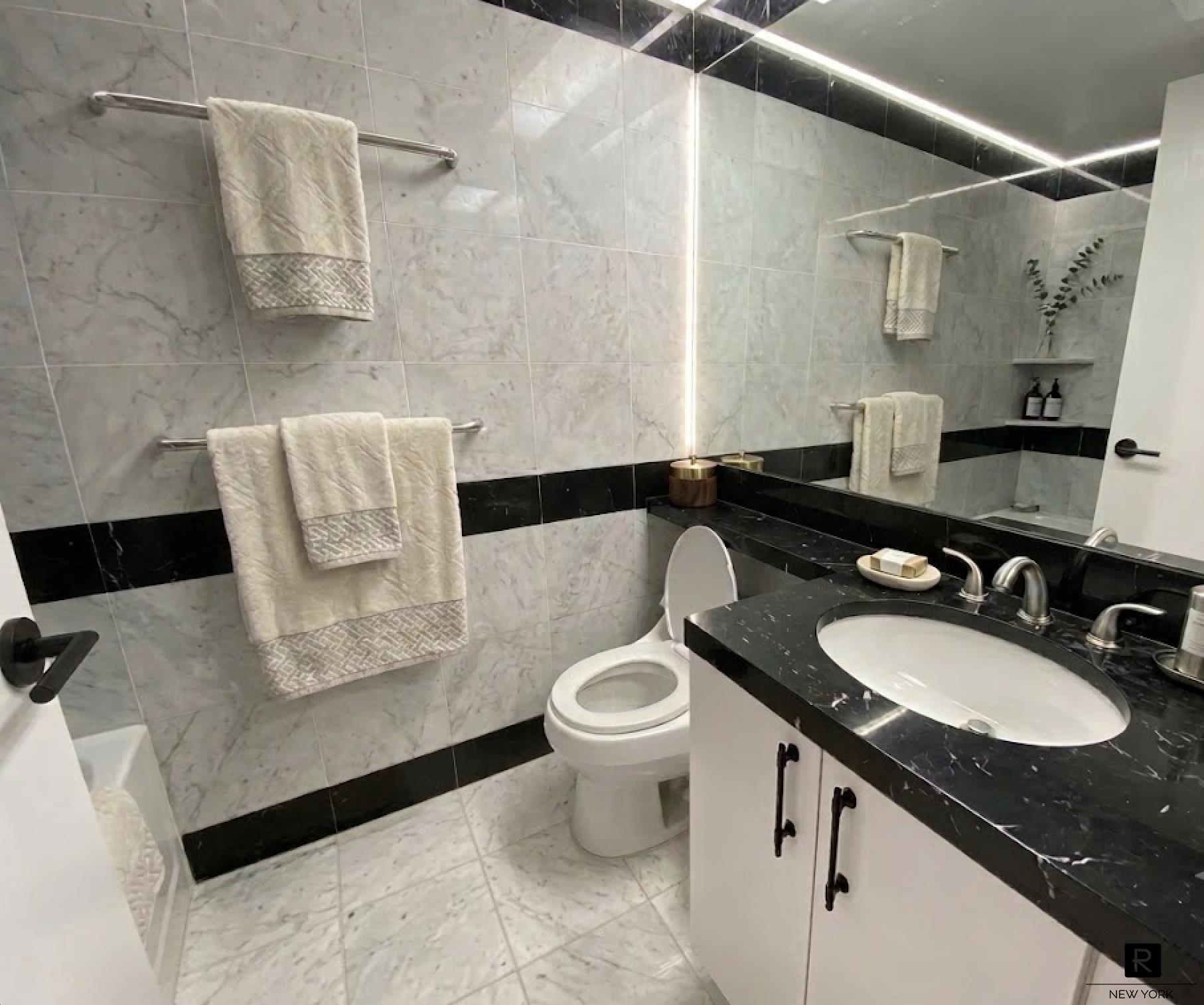 150 W 56th Street 2810 Property Photo 11