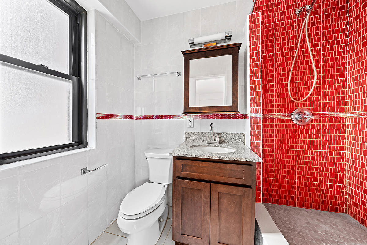 212 E Broadway G701 Property Photo 13