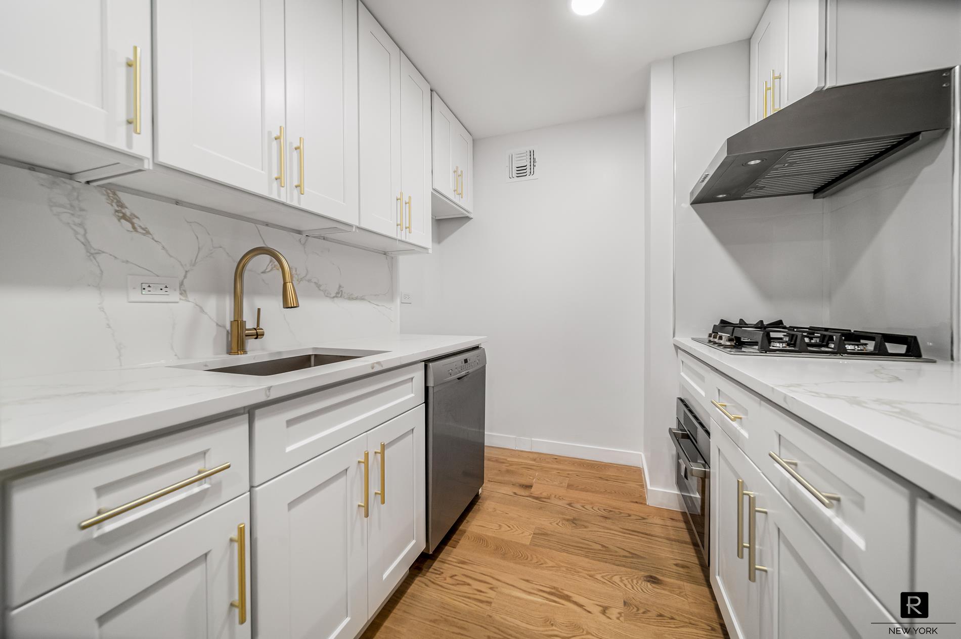106 Central Park S 12-l Property Photo 1
