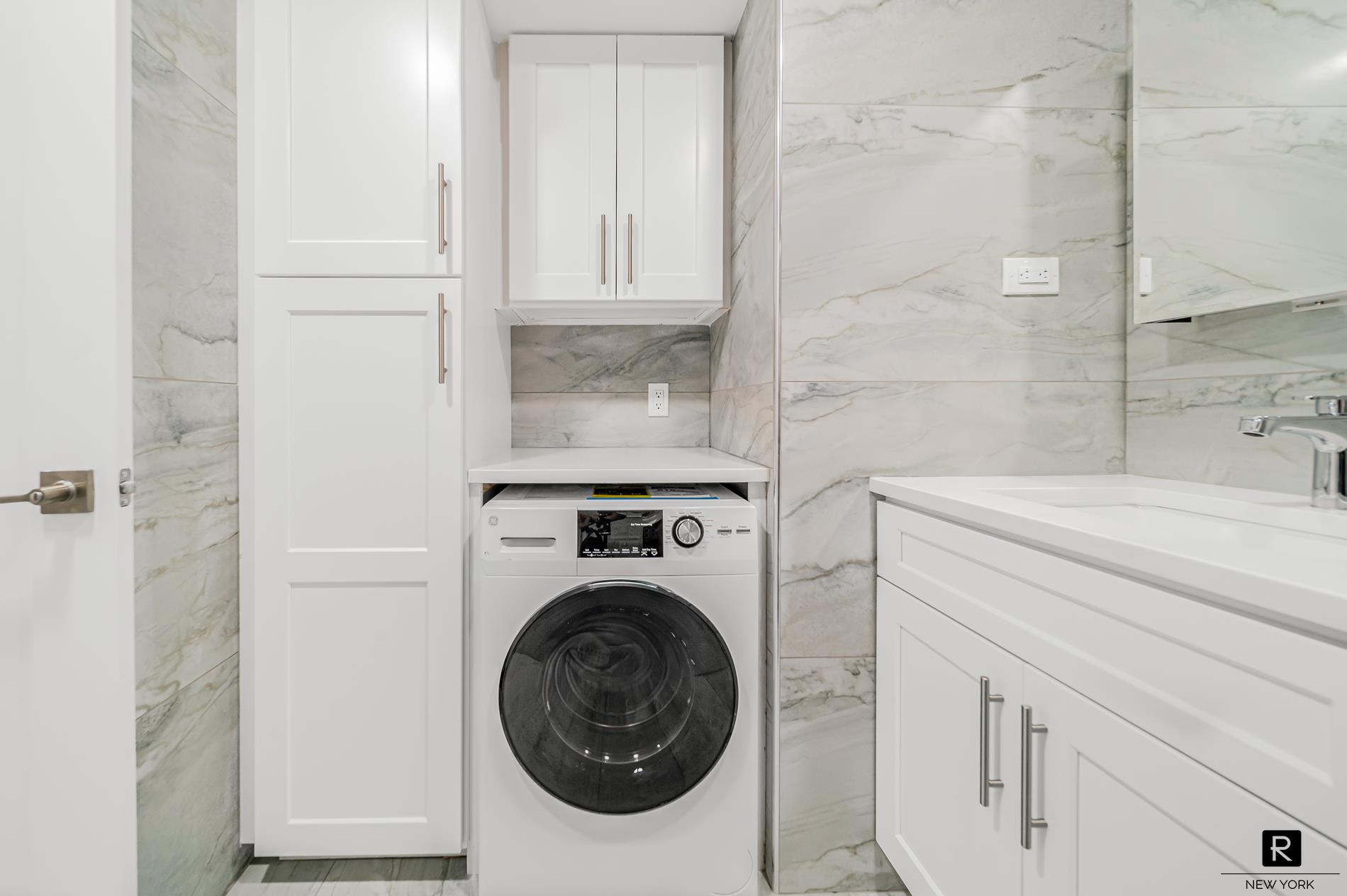 106 Central Park S 12-l Property Photo 2