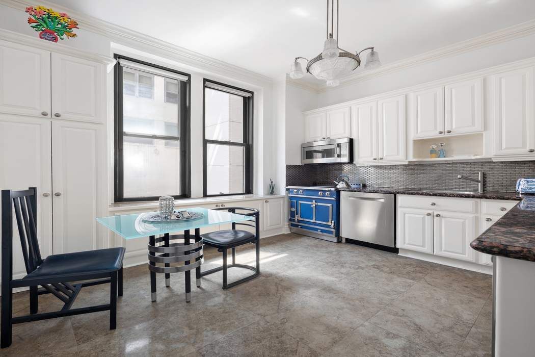 907 Fifth Avenue 5f Property Photo 5
