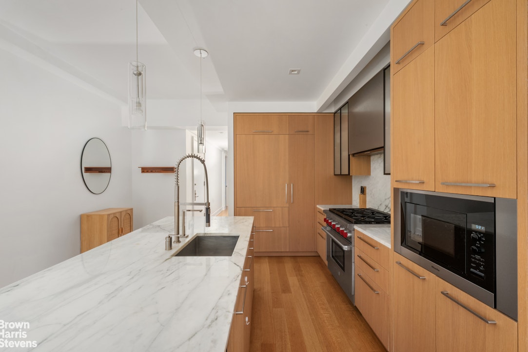 204 Forsyth Street 4s Property Photo 7