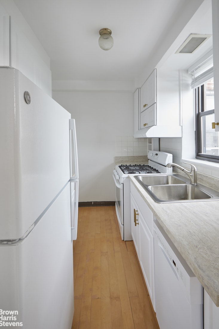 3103 Fairfield Avenue 10a Property Photo 6