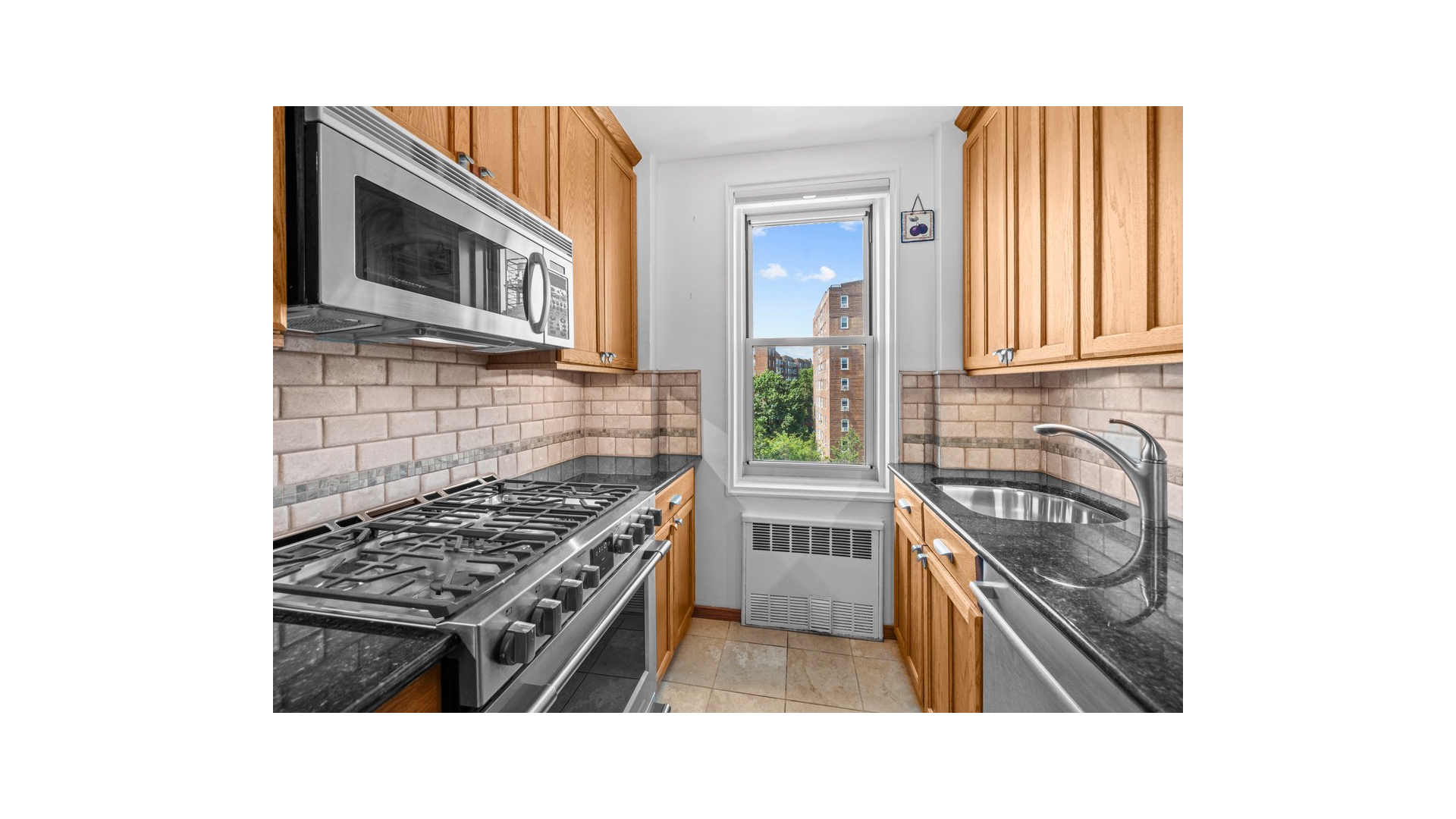 629 Kappock Street 7n Property Photo 7