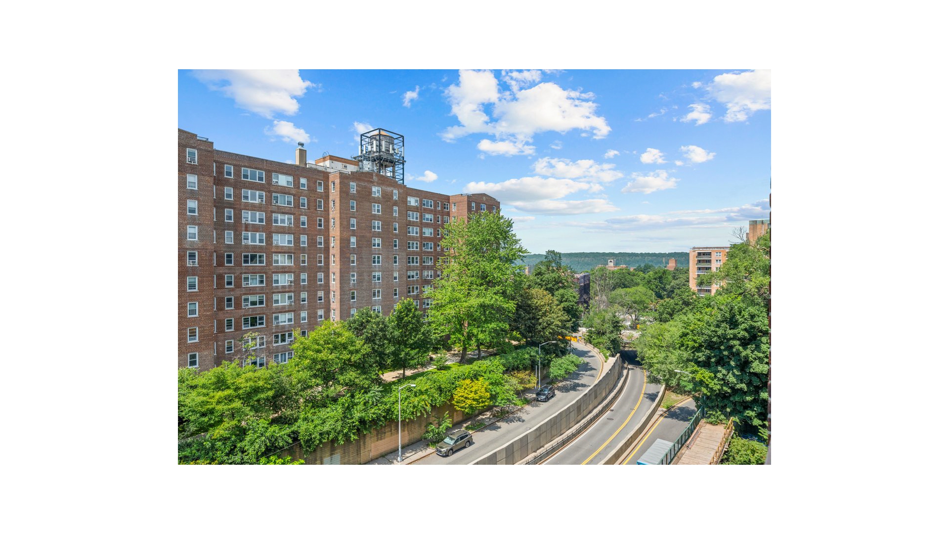 629 Kappock Street 7n Property Photo 12