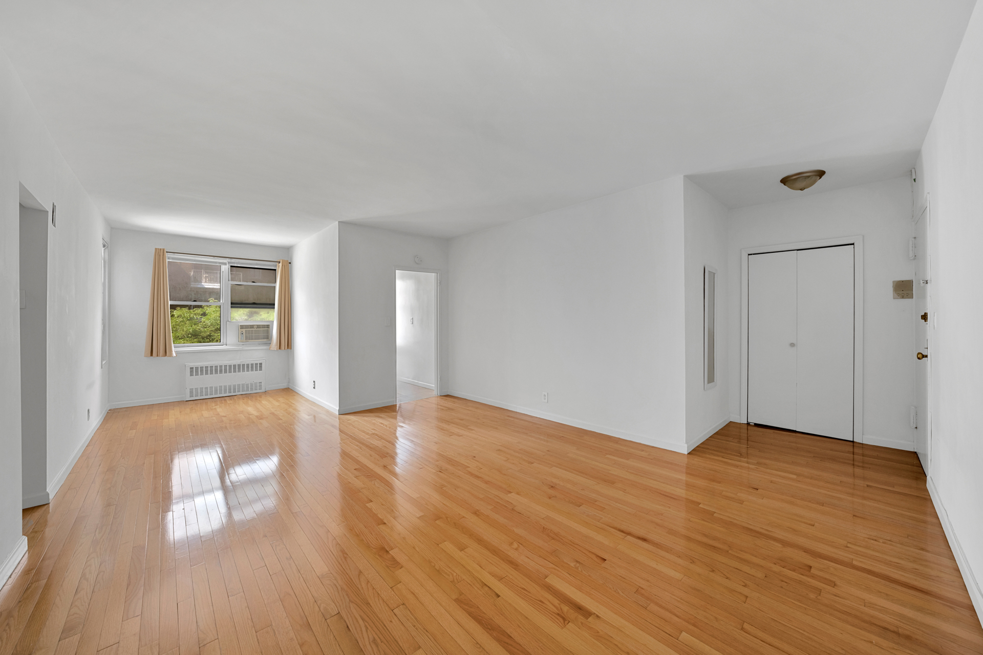 350 E 30th Street 3f Property Photo 1
