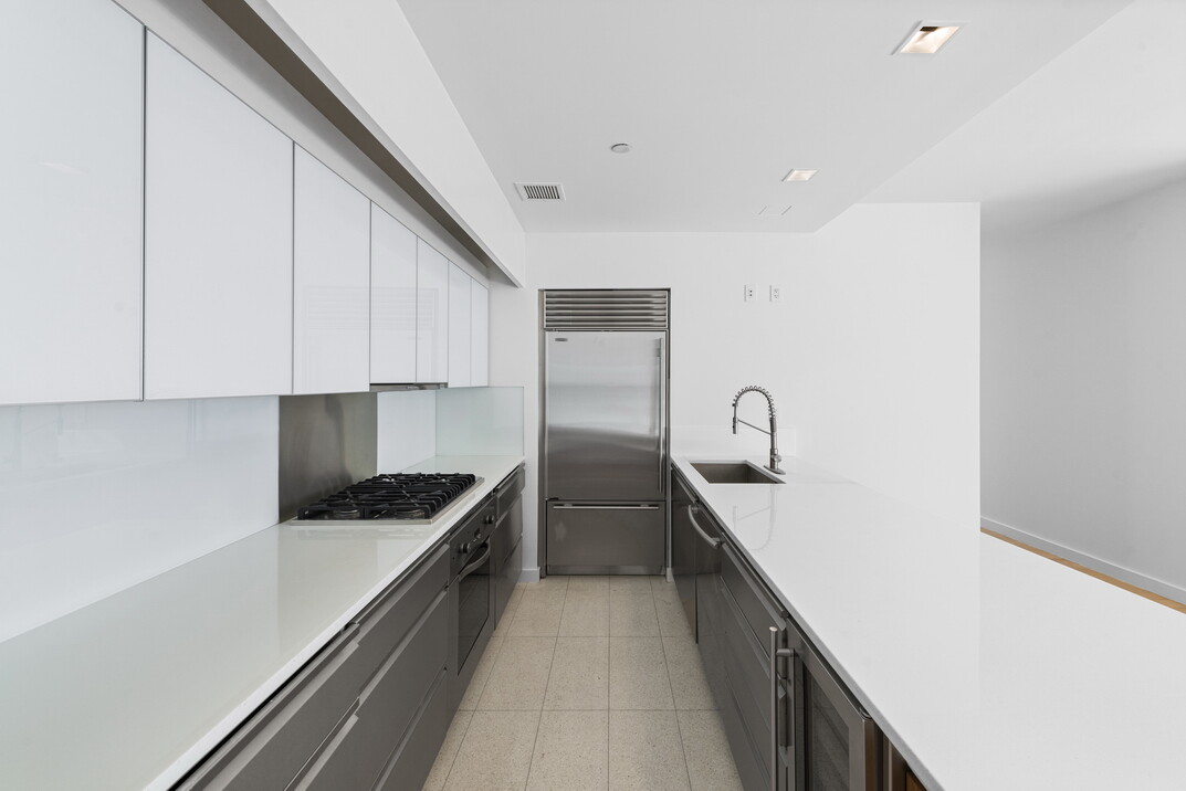 447 W 18th Street 4c Property Photo 3