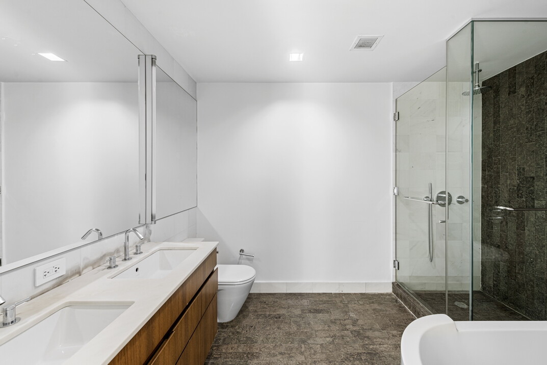 447 W 18th Street 4c Property Photo 5