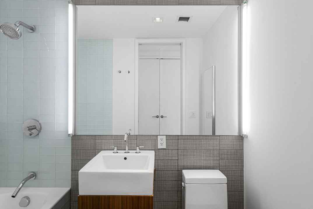 447 W 18th Street 4c Property Photo 8