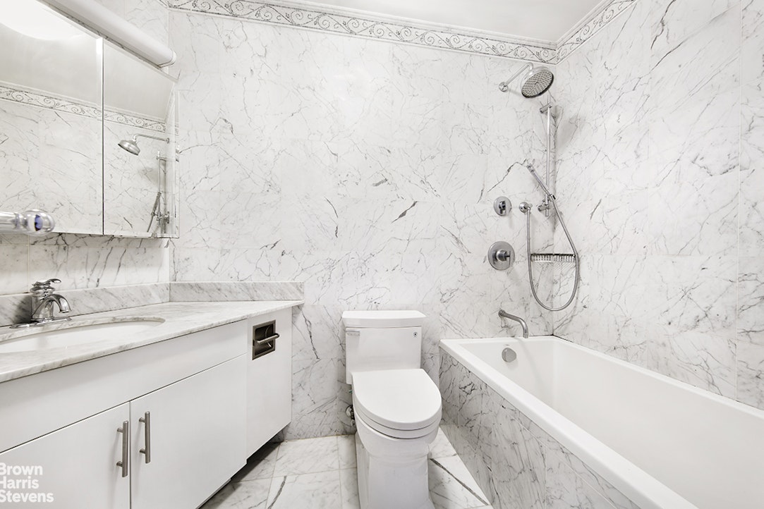 30 W 63rd Street 16h Property Photo 3