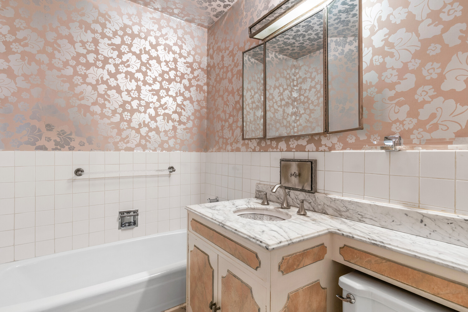 650 Park Avenue 7e Property Photo 8