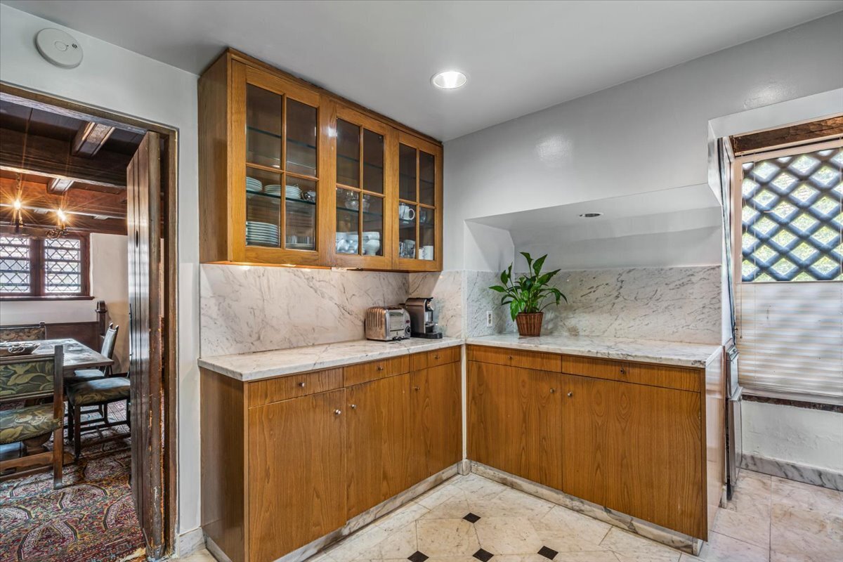 50 Overhill Road Property Photo 15