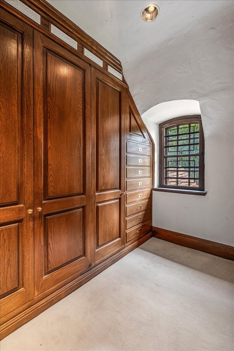 50 Overhill Road Property Photo 33