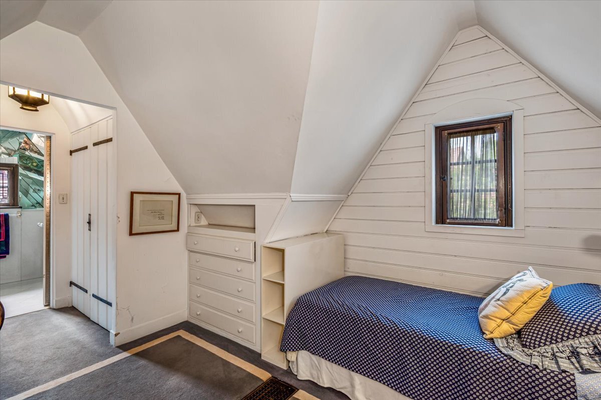 50 Overhill Road Property Photo 38