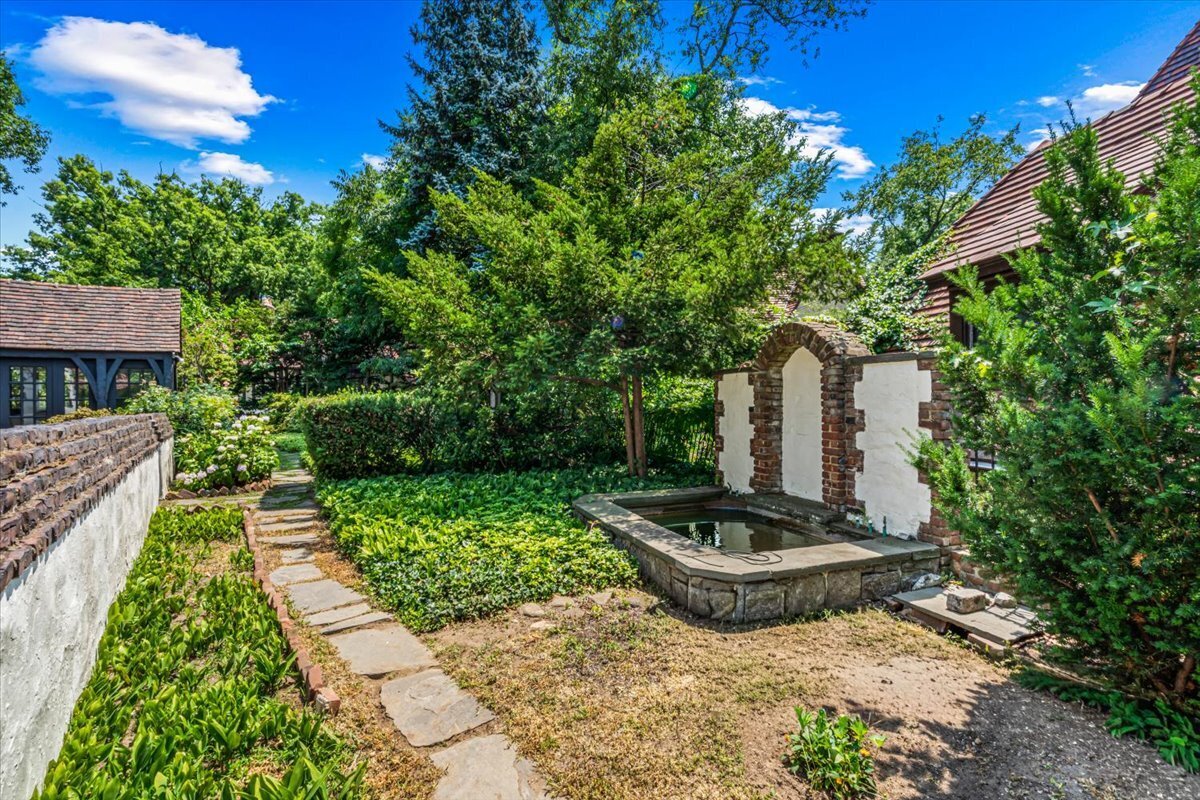 50 Overhill Road Property Photo 44