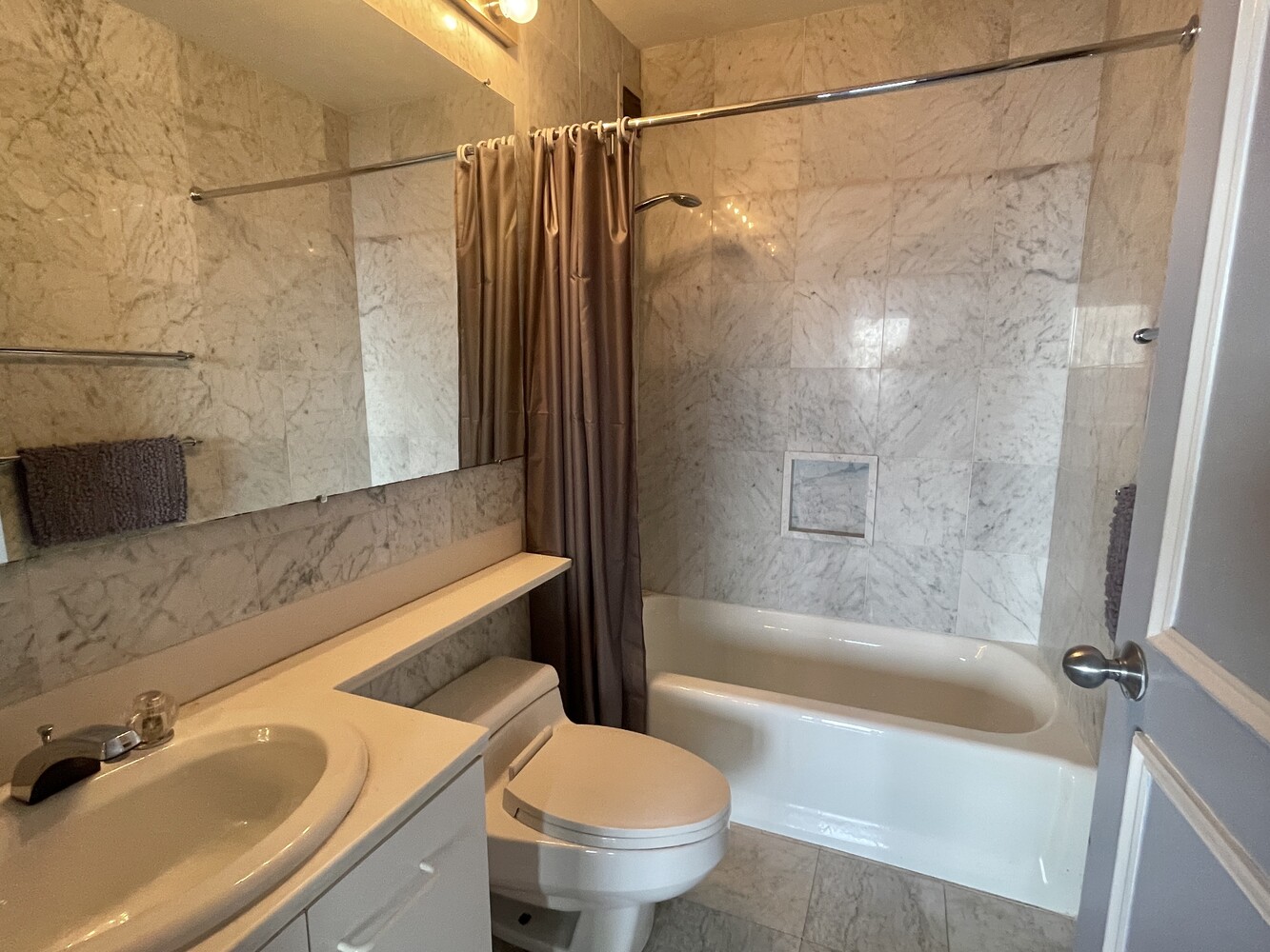 330 E 38th Street Phc Property Photo 17