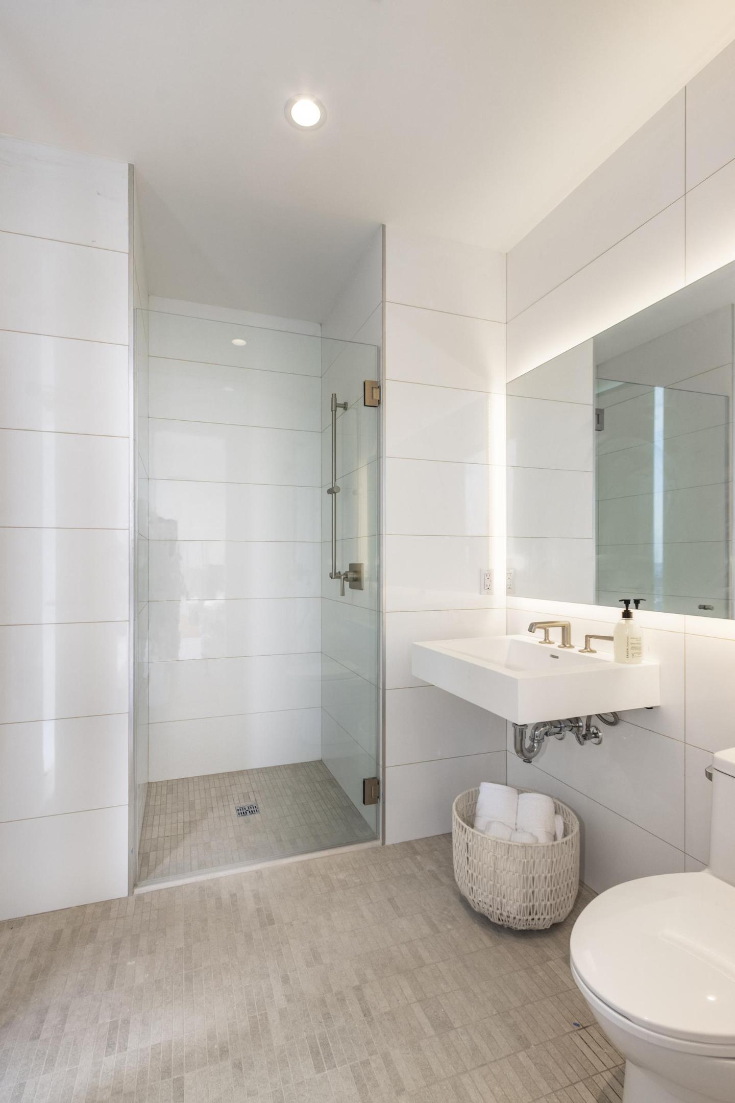 545 Vanderbilt Avenue 18-i Property Photo 7