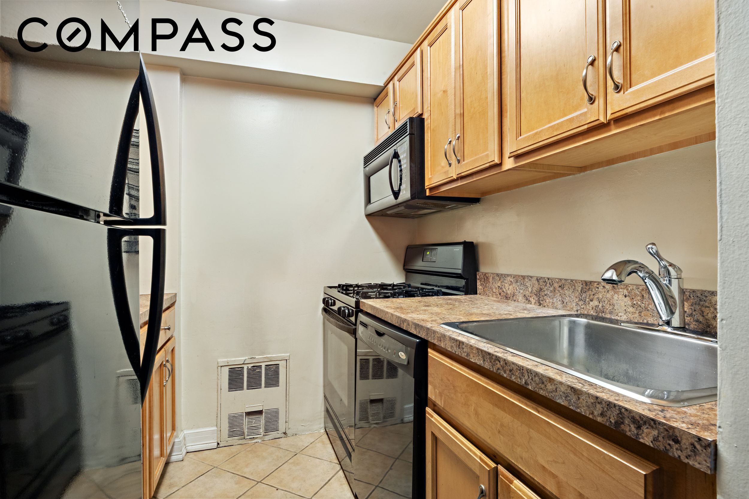 310 Lexington Avenue 4e Property Photo 4