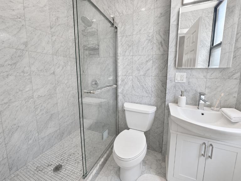 280 Riverside Drive 1a Property Photo 7