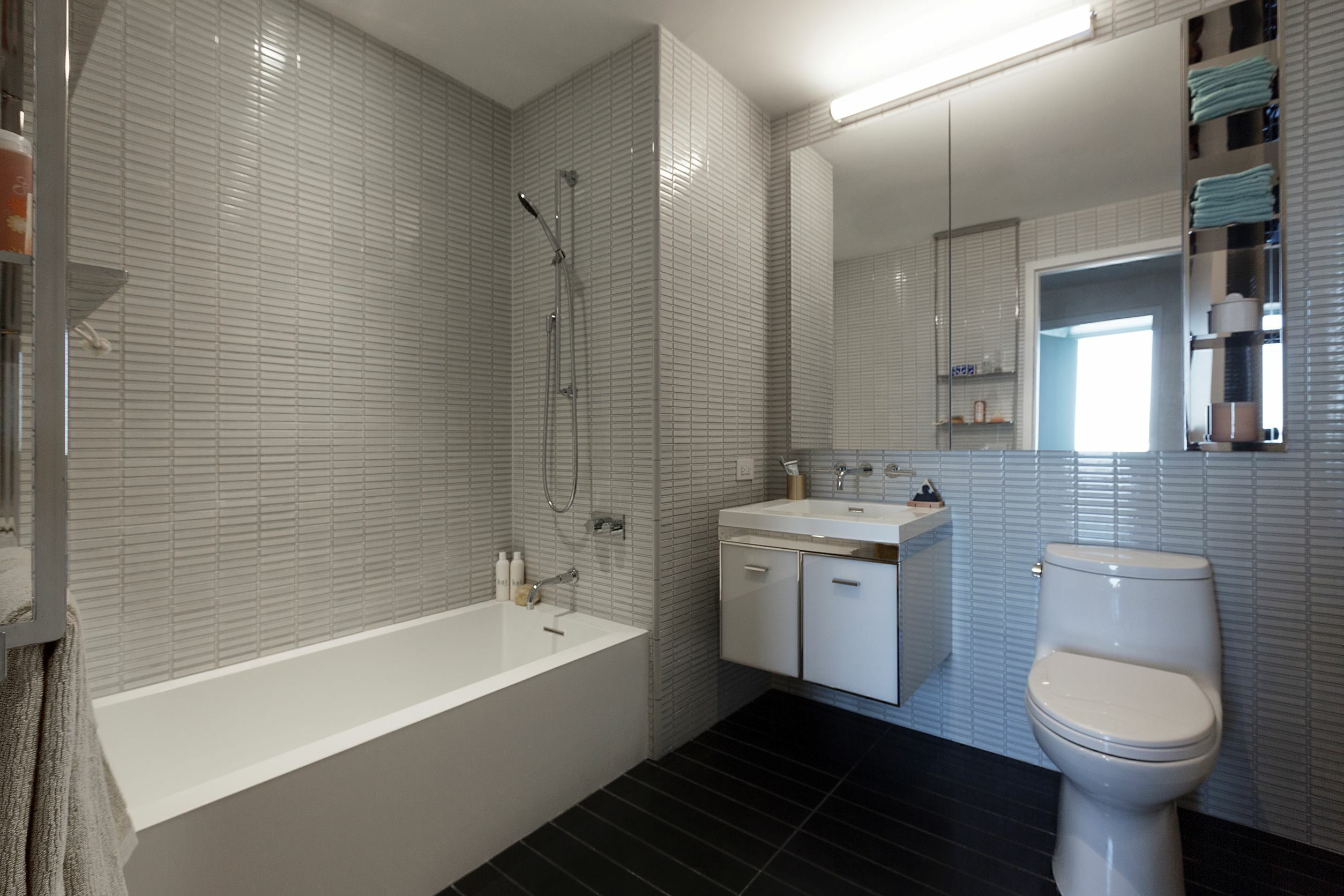 252 South Street 69e Property Photo 6