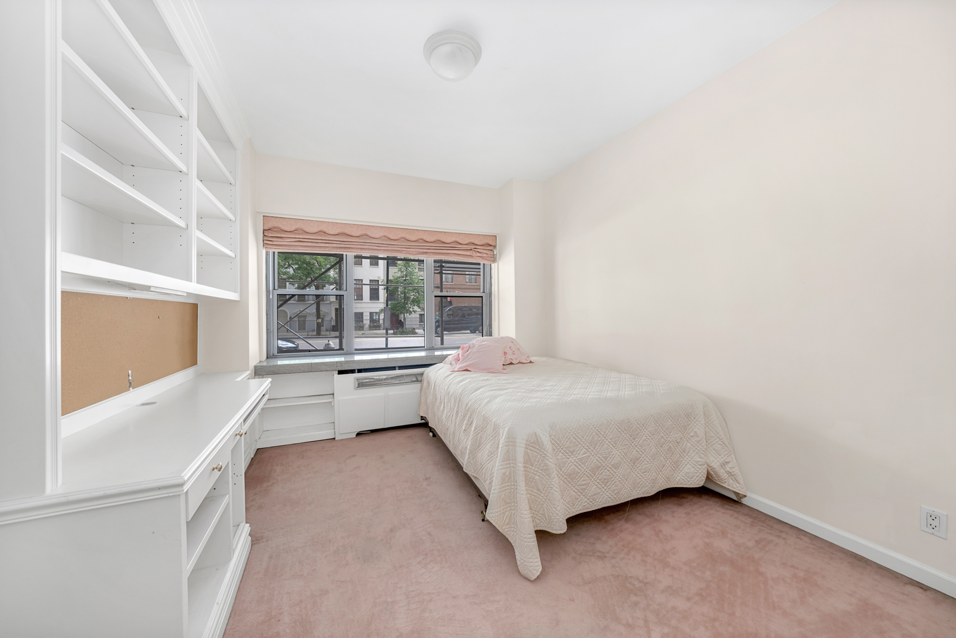 16 Sutton Place 1a/1b Property Photo 11