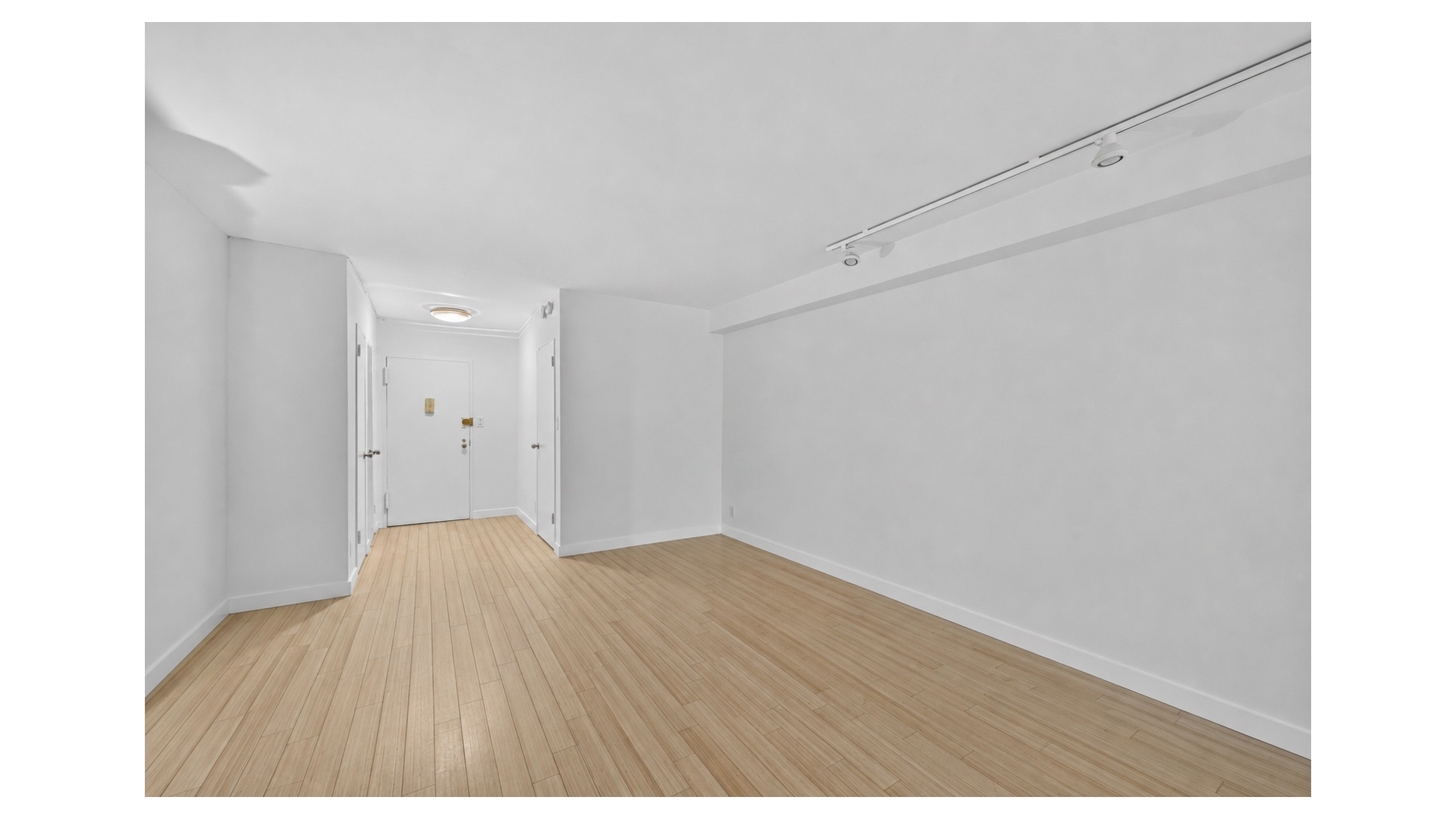 405 E 63rd Street 2b Property Photo 2