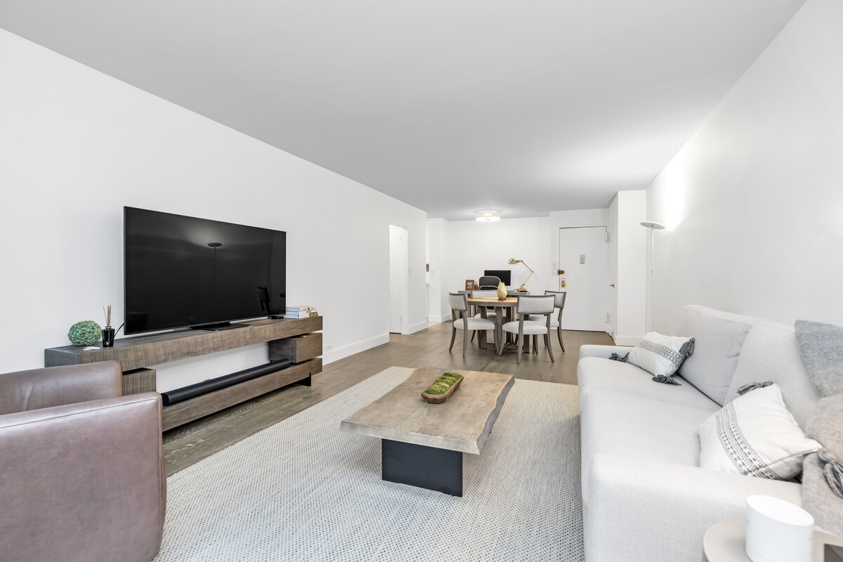 77 W 55th Street 2hh Property Photo 2