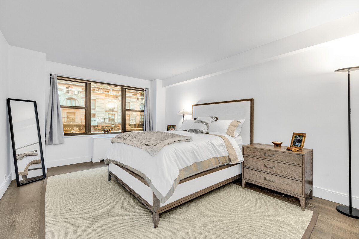 77 W 55th Street 2hh Property Photo 4