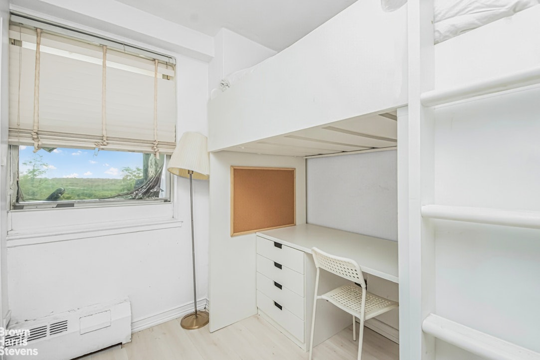 5900 Arlington Avenue 4g Property Photo 2