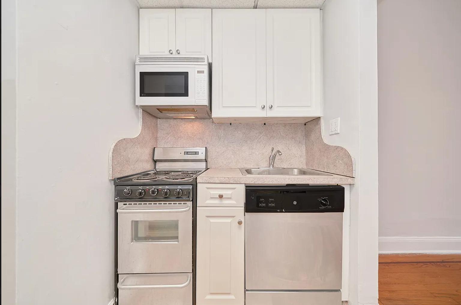 331 W 43rd Street 4a Property Photo 4