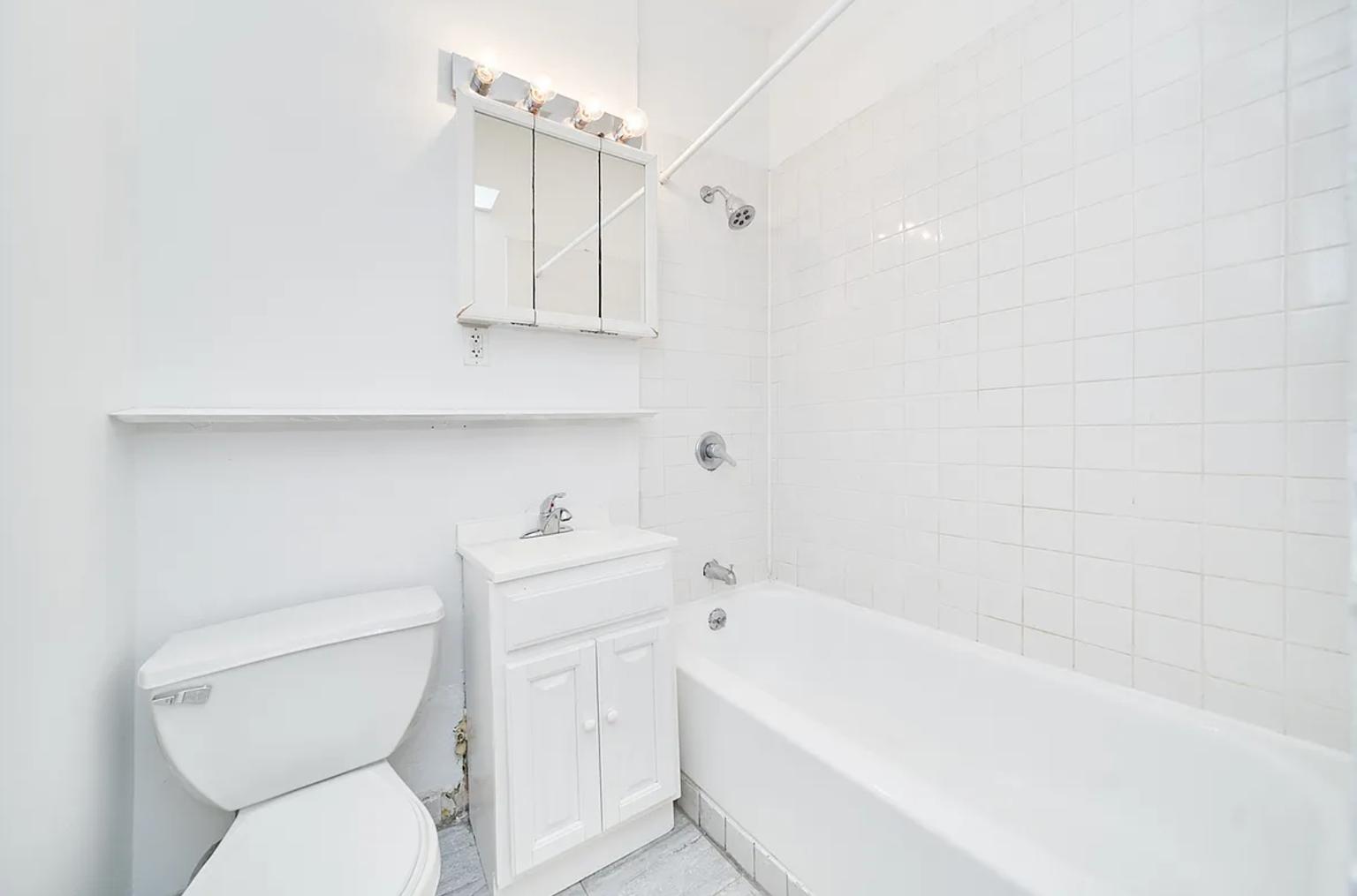 331 W 43rd Street 4a Property Photo 5