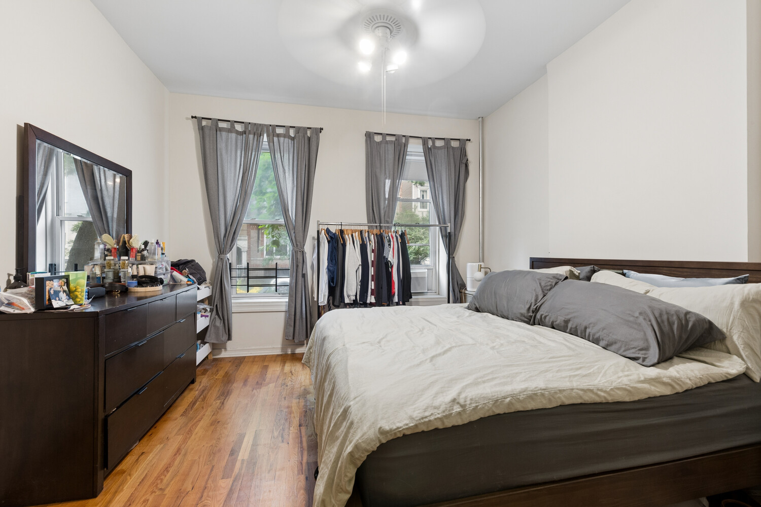 271 12th Street Garden Property Photo 1