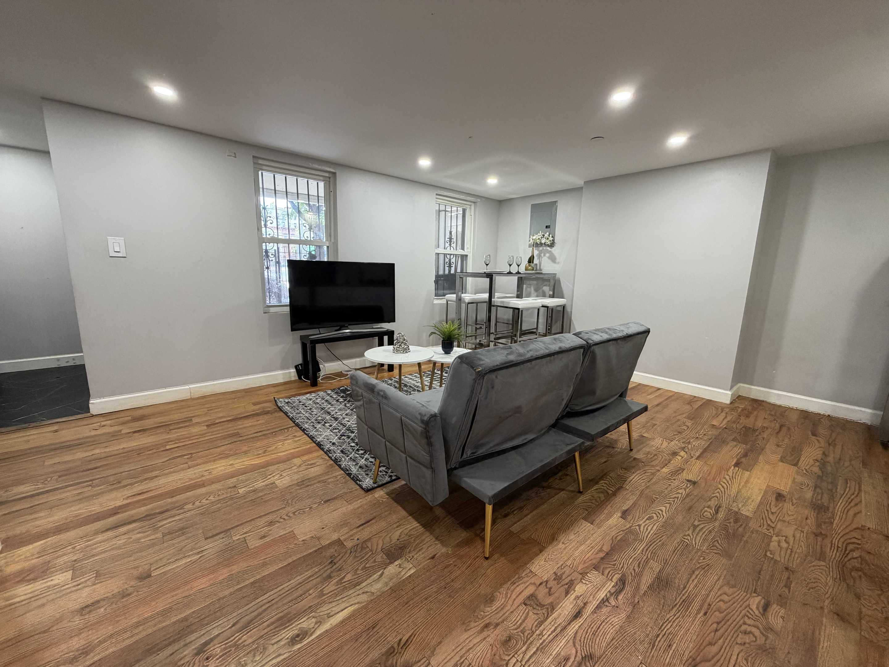 75 Woodbine Street 1b Property Photo 2