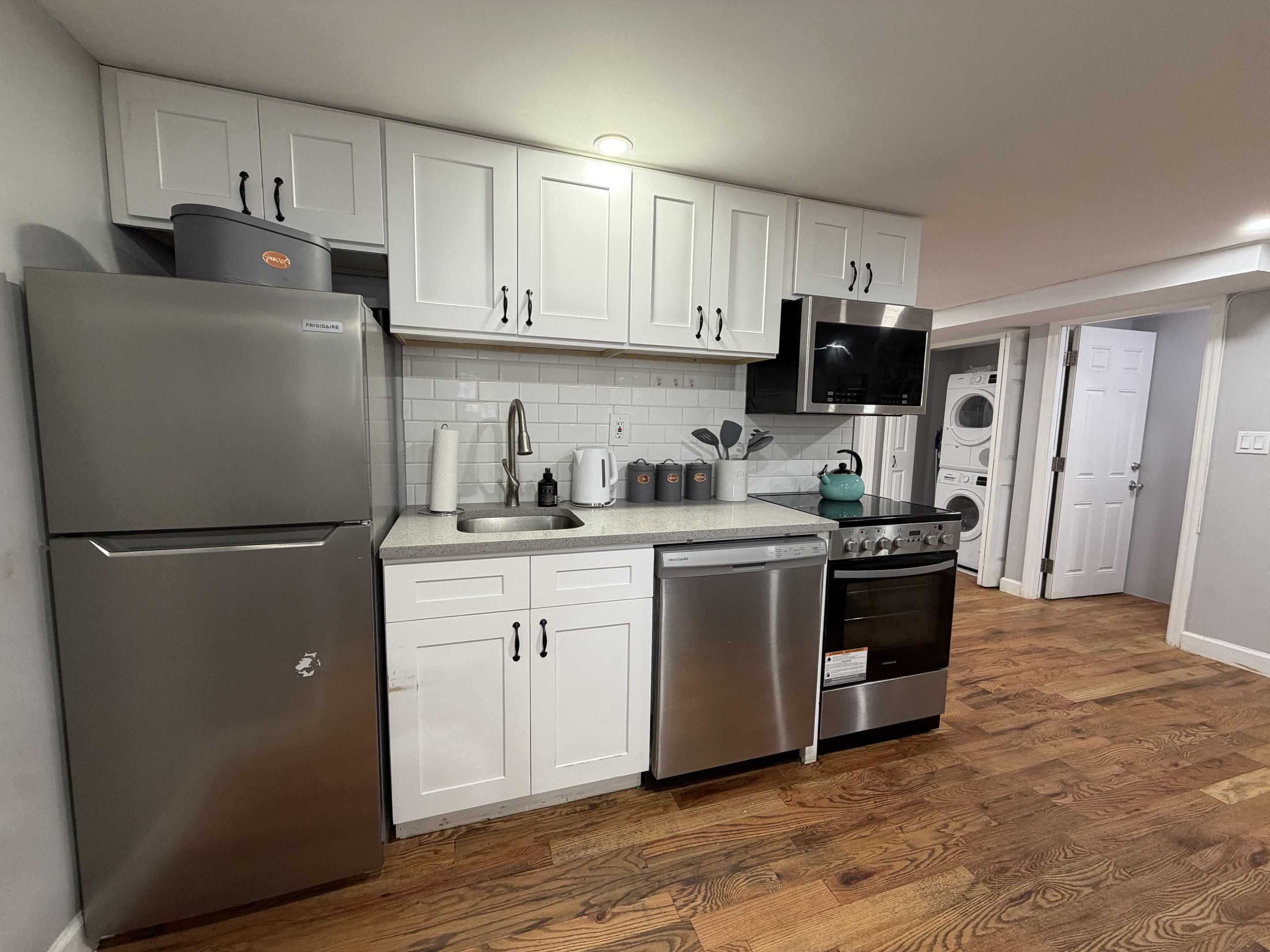 75 Woodbine Street 1b Property Photo 3