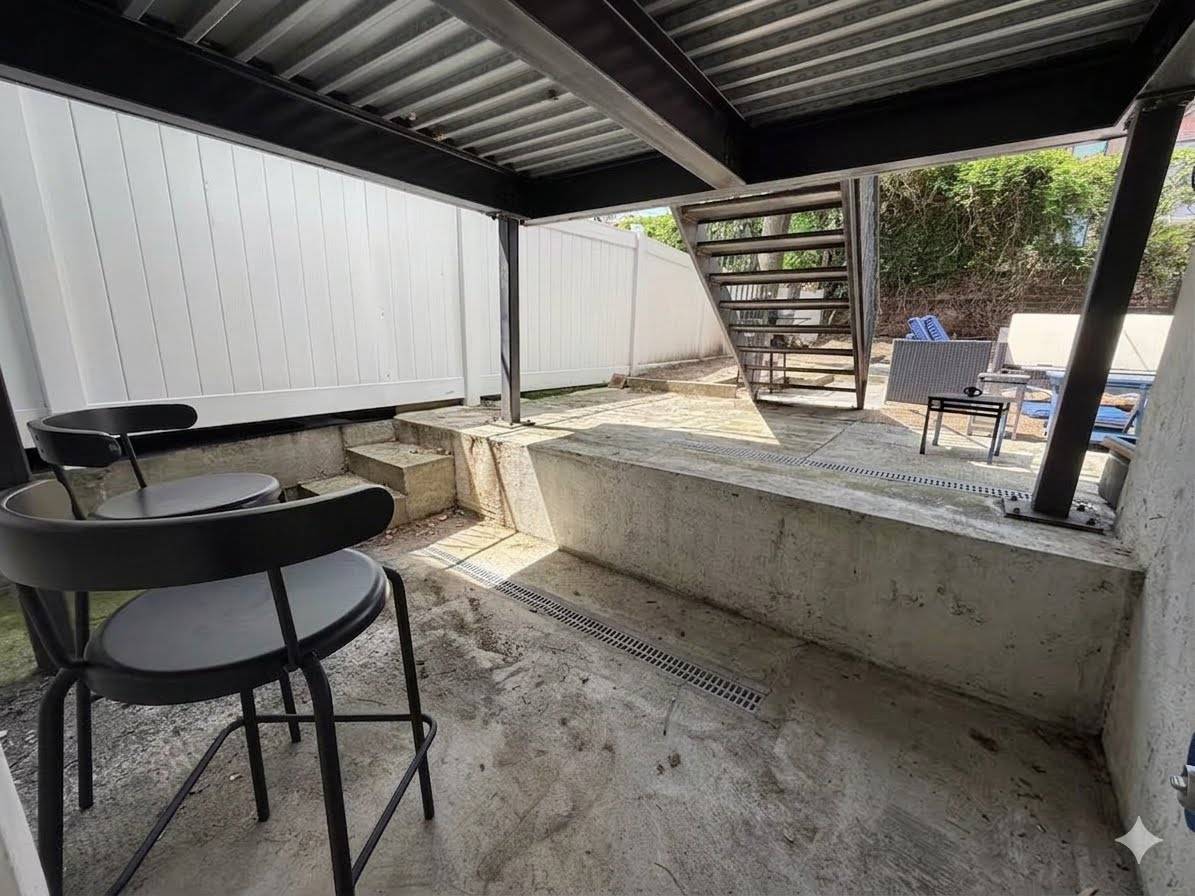 75 Woodbine Street 1b Property Photo 9