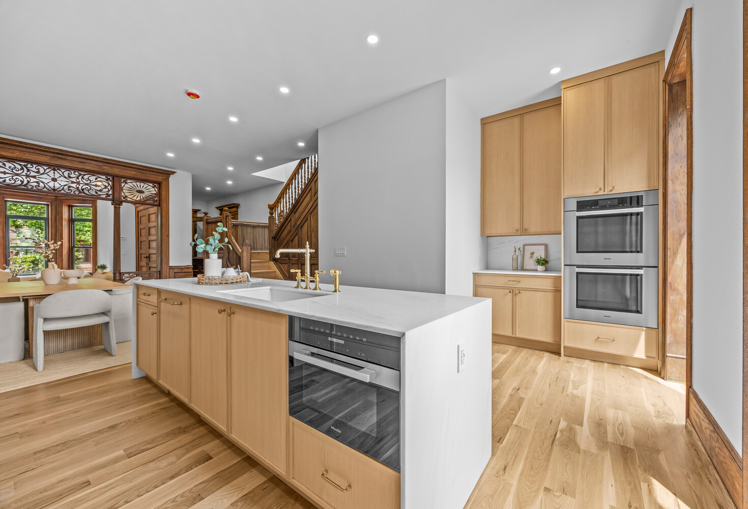 208 Lincoln Road Property Photo 13